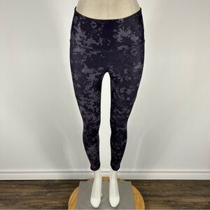 ❤️ Under Armour Black and Gray Compression Leggings S